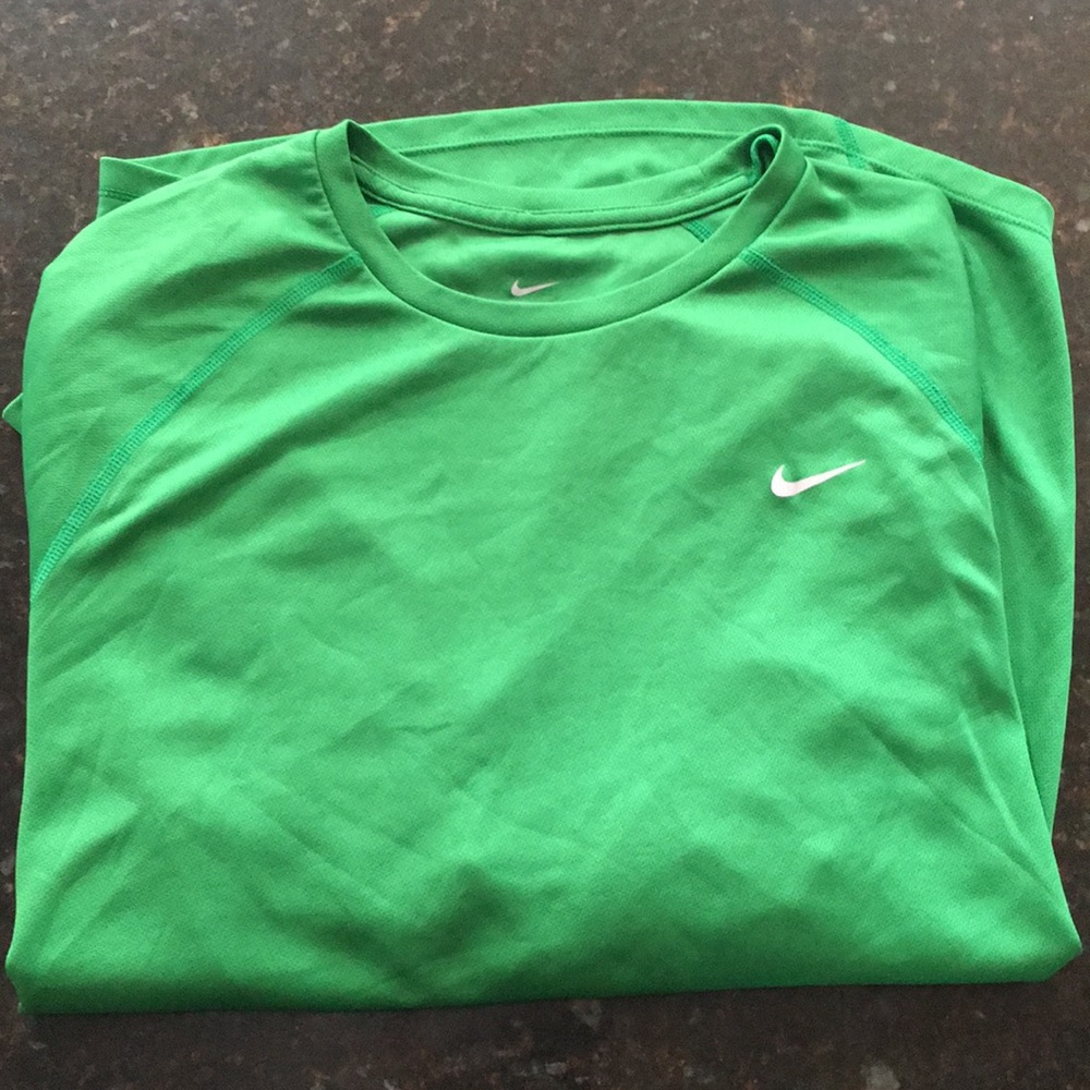 Nike large long sleeve shirt